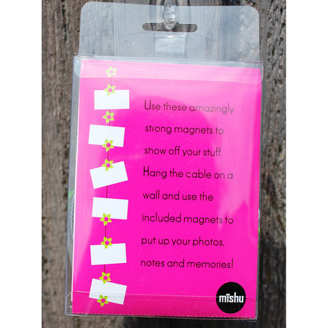 Image of Green Flower My Mighty Magnet System - The simple and creative way to display pictures, cards or whatever matters to you using super strong Mighty Magnets.