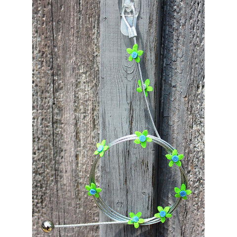 Image of Green Flower My Mighty Magnet System - The simple and creative way to display pictures, cards or whatever matters to you using super strong Mighty Magnets.