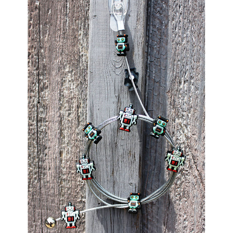 Image of Robots My Mighty Magnet System - The simple and creative way to display pictures, cards or whatever matters to you using super strong Mighty Magnets.