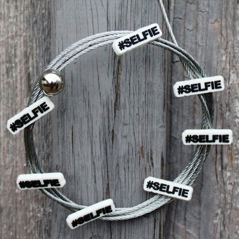 Image of #SELFIE My Mighty Magnet System - The simple and creative way to display pictures, cards or whatever matters to you using super strong Mighty Magnets.