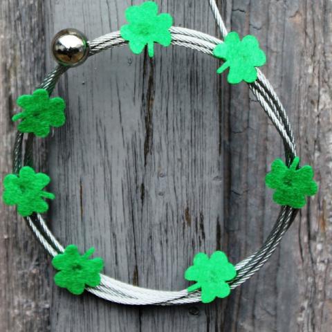 Image of Shamrock My Mighty Magnet System - The simple and creative way to display pictures, cards or whatever matters to you using super strong Mighty Magnets.